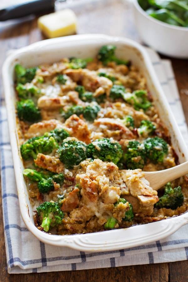 Creamy Chicken Quinoa and Broccoli Casserole - 350 calories of cozy comfort food. | pinchofyum.com