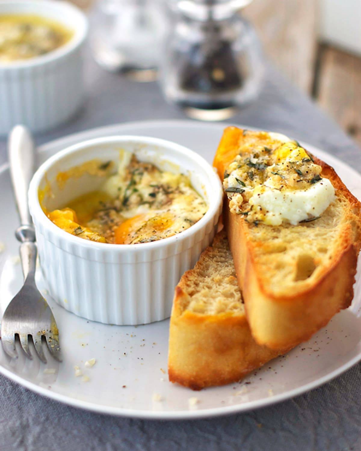 Parmesan Baked Eggs Recipe - Pinch of Yum
