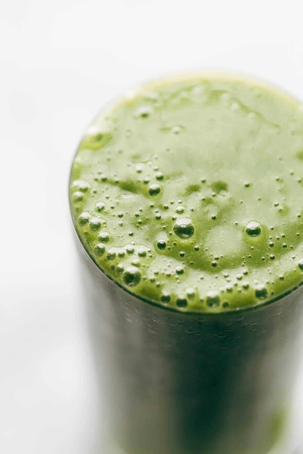 green smoothie in glass
